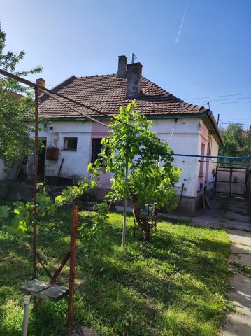 Eladó családi ház, Szegeden, Dorozsmai úton 39.9 M Ft