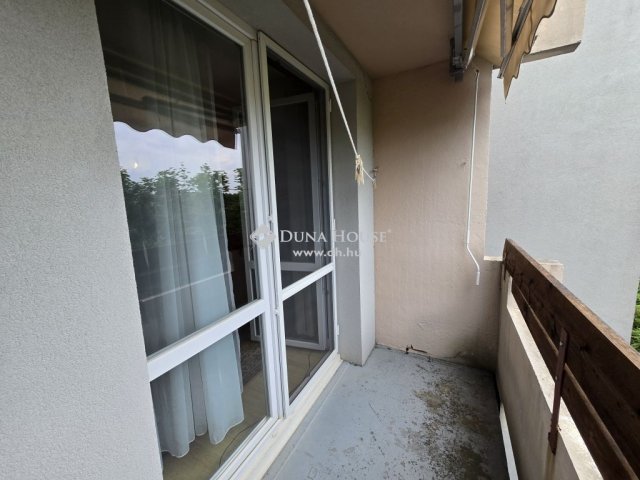 Eladó panellakás, Veszprémben 41.9 M Ft, 2 szobás