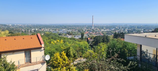 Eladó téglalakás, III. kerületben, Testvérhegyi lejtőn