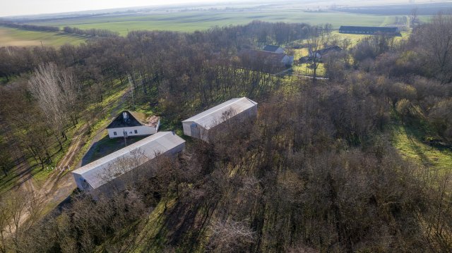 Eladó ipari ingatlan, Mezőfalván 130 M Ft / költözzbe.hu