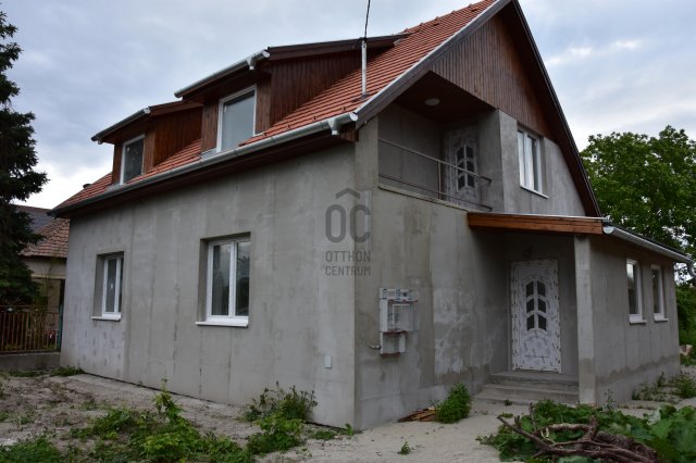 Eladó családi ház, Majosházán 149 M Ft, 6 szobás