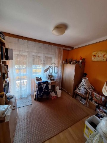 Eladó családi ház, Esztergomban 85 M Ft, 6 szobás