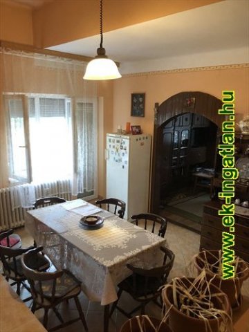 Eladó családi ház, Pusztaszabolcson 64.99 M Ft, 3 szobás