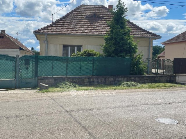 Eladó családi ház, Nagyrédén 21.5 M Ft, 2 szobás