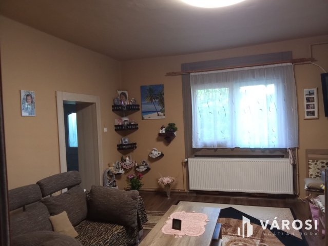 Eladó téglalakás, Szombathelyen 45 M Ft, 3 szobás