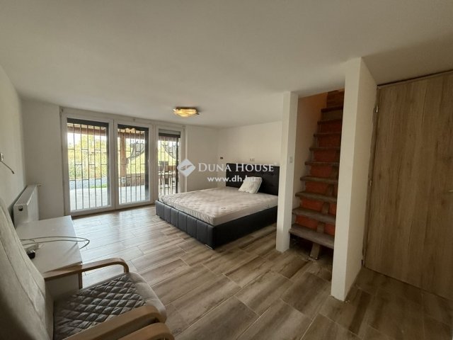 Eladó családi ház, Taksonyon 145.9 M Ft, 4 szobás