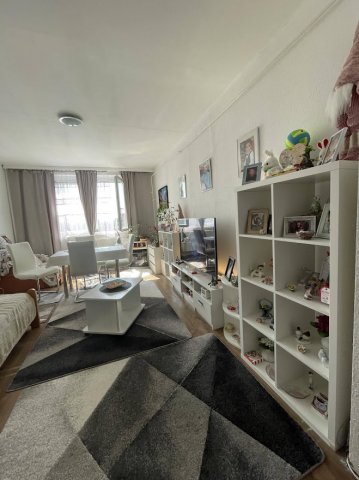 Eladó panellakás, Tatabányán 37.99 M Ft, 3 szobás
