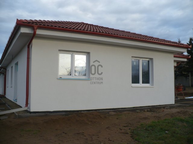 Eladó ikerház, Bocskaikerten 84 M Ft, 4 szobás