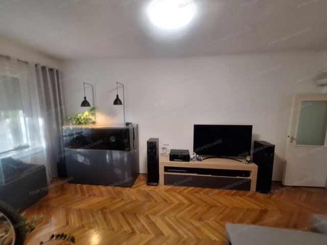 Eladó téglalakás, Kecskeméten 39.8 M Ft, 2 szobás