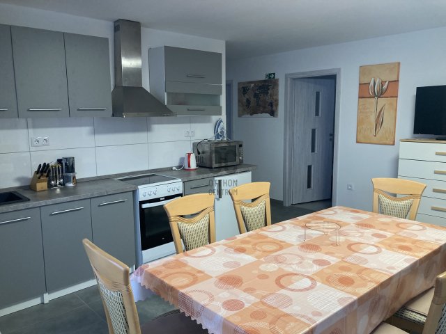Kiadó hotel, Polgáron 450 E Ft / hó / költözzbe.hu