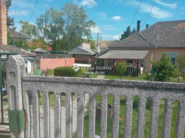 Eladó családi ház, Tatabányán 22 M Ft, 2+1 szobás