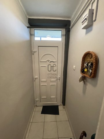 Eladó téglalakás, Veszprémben 63 M Ft, 3 szobás