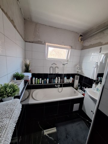 Eladó ikerház, Budapesten, XVIII. kerületben 140 M Ft, 5 szobás