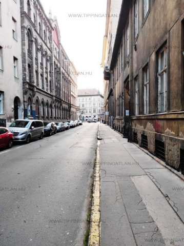 Eladó téglalakás, Budapesten, VIII. kerületben, József utcában