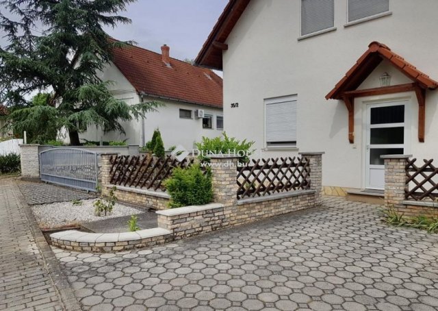 Eladó családi ház, Pogányon 94.94 M Ft, 6 szobás