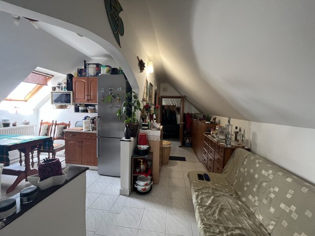 Eladó családi ház, Szombathelyen 104.99 M Ft, 9 szobás