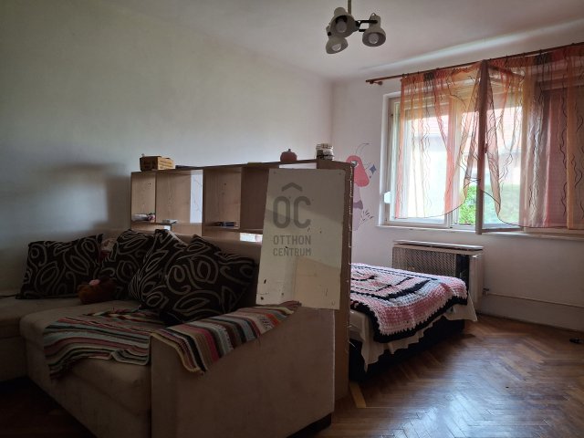 Eladó téglalakás, Pécsett 19.99 M Ft, 1 szobás