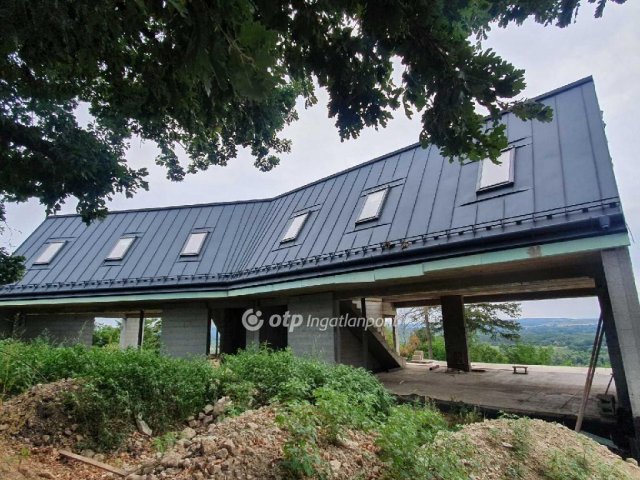 Eladó ikerház, Szentendrén 359 M Ft, 5 szobás