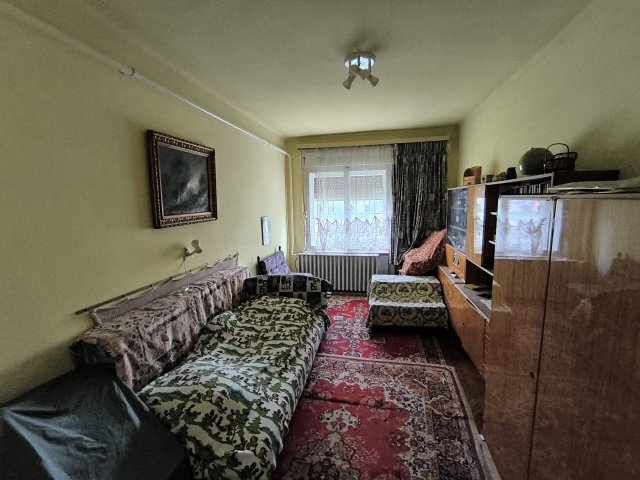 Eladó ikerház, Hőgyészen 40 M Ft, 4 szobás