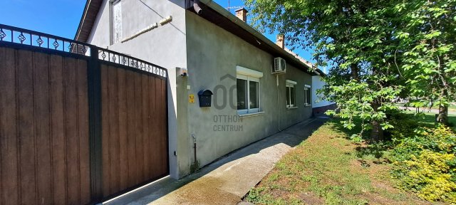 Eladó családi ház, Makón 32 M Ft, 3 szobás