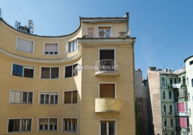 Eladó téglalakás, Budapesten, V. kerületben 145 M Ft, 3 szobás