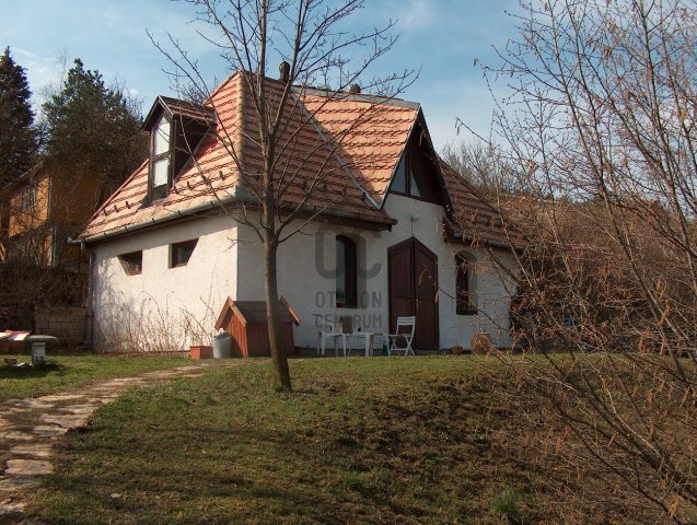 Eladó családi ház, Nagykovácsiban 380 M Ft, 10 szobás