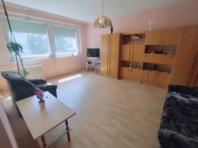 Eladó panellakás, Nagykőrösön 26.5 M Ft, 2 szobás