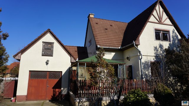 Eladó családi ház, Debrecenben 61.9 M Ft, 4 szobás