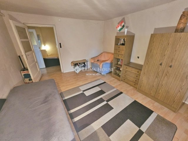 Eladó családi ház, Budapesten, XVIII. kerületben 39.99 M Ft