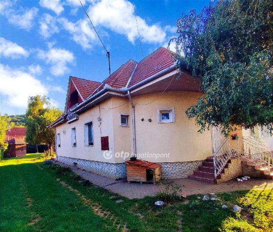Eladó családi ház, Kazincbarcikán, Rózsa úton 64.99 M Ft