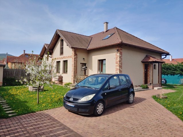 Eladó ikerház, Pomázon 120 M Ft, 4 szobás / költözzbe.hu