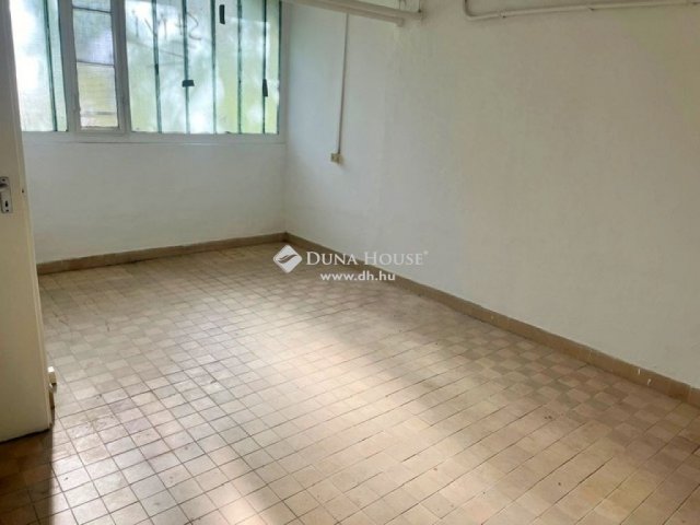 Eladó panellakás, Budapesten, XX. kerületben 21.9 M Ft, 3 szobás