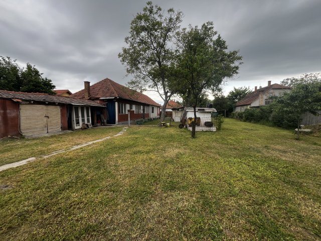 Eladó családi ház, Albertirsán 42 M Ft, 3 szobás