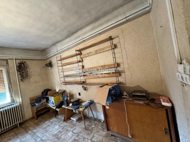 Eladó családi ház, Vecsésen 35.9 M Ft, 2 szobás