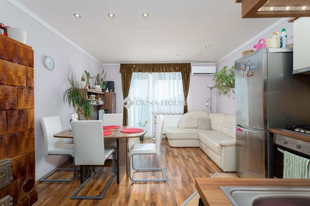 Eladó téglalakás, Mosonmagyaróváron 41.9 M Ft, 3 szobás