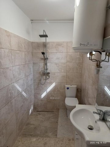 Eladó családi ház, Pécsett 84 M Ft, 3+1 szobás
