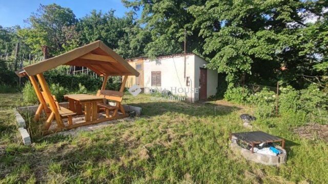 Eladó telek, Pécsett 9.8 M Ft / költözzbe.hu