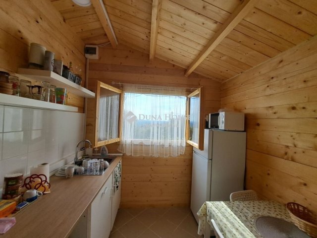 Eladó nyaraló, Bajon 19.99 M Ft, 1 szobás / költözzbe.hu