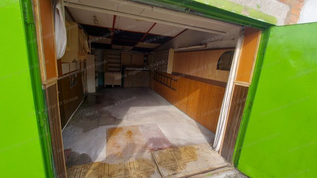 Eladó garázs, Szolnokon 5.5 M Ft / költözzbe.hu