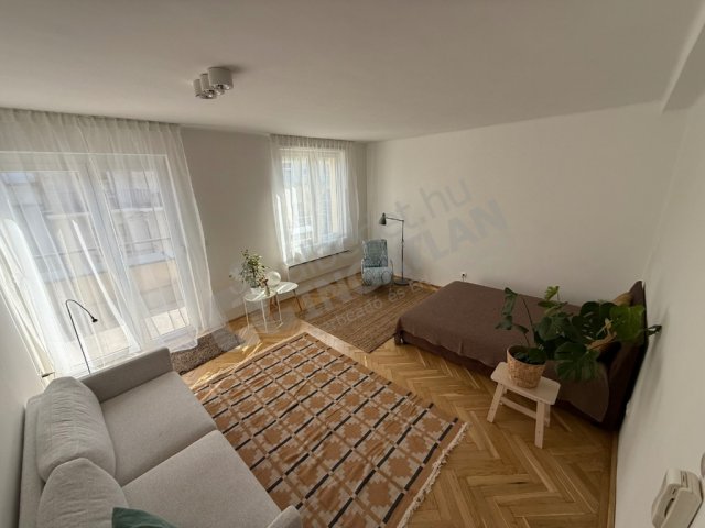 Kiadó téglalakás, albérlet, Budapesten, V. kerületben, 1 szobás