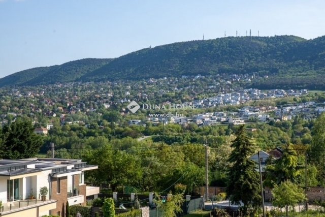 Eladó téglalakás, Budapesten, III. kerületben 325 M Ft, 4 szobás