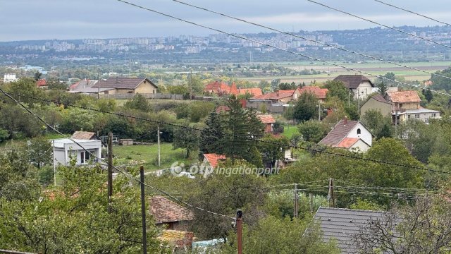 Eladó családi ház, Pécsett 15.9 M Ft, 1+2 szobás