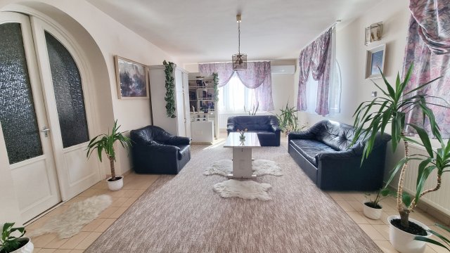 Eladó családi ház, Nyíregyházán 105 M Ft, 4 szobás