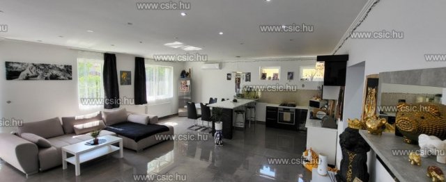 Eladó családi ház, Diósdon 129.9 M Ft, 5 szobás
