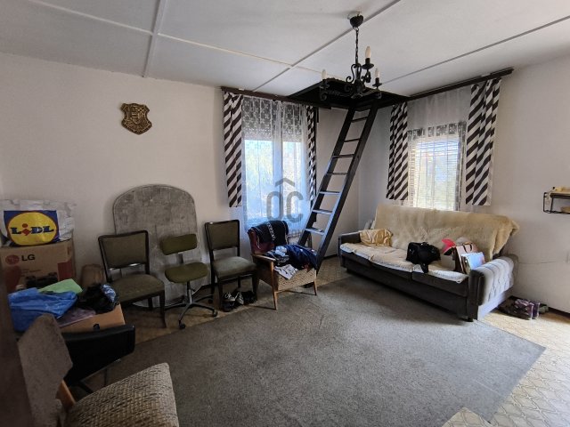 Eladó családi ház, Mogyoródon 38 M Ft, 3 szobás
