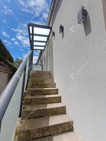 Eladó téglalakás, Sopronban 49.9 M Ft, 2 szobás