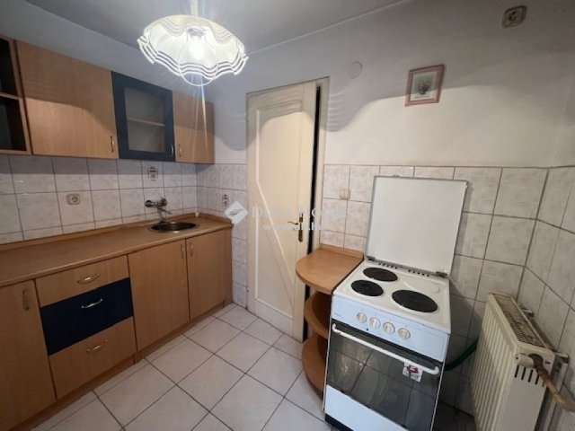 Eladó családi ház, Pécsett 65 M Ft, 4 szobás