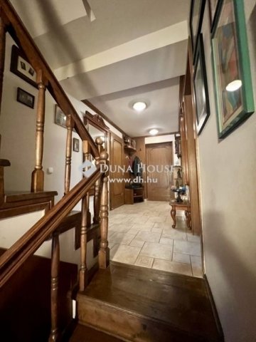 Eladó családi ház, Budaörsön 208 M Ft, 4+2 szobás