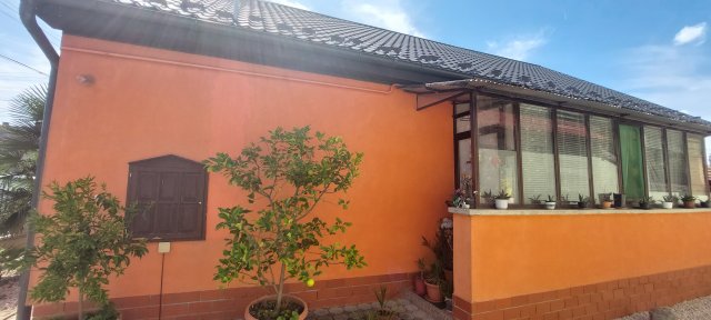 Eladó családi ház, Dombóváron 58 M Ft, 4 szobás