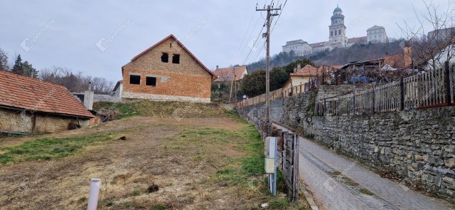 Eladó telek, Pannonhalmán 18.5 M Ft / költözzbe.hu